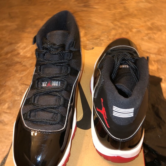 Jordan 11 Bred size 9brand new - Picture 3 of 3